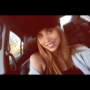 Meet your Posher, Jasmine